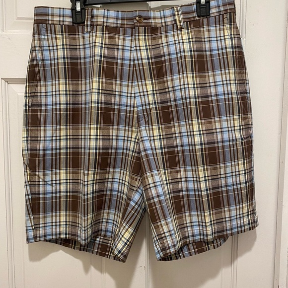 Roundtree & Yorke Brown and Blue Flat Front Shorts - Picture 1 of 4